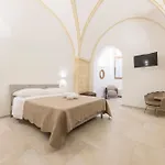 Acquaviva Apartments & Rooms